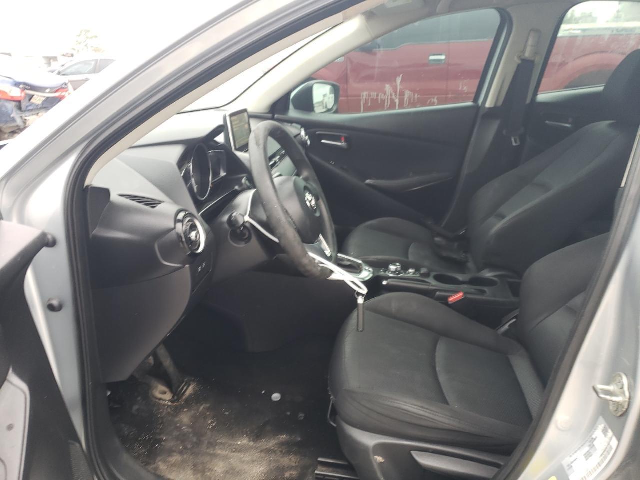 2017 Toyota Yaris Ia - Фото 7