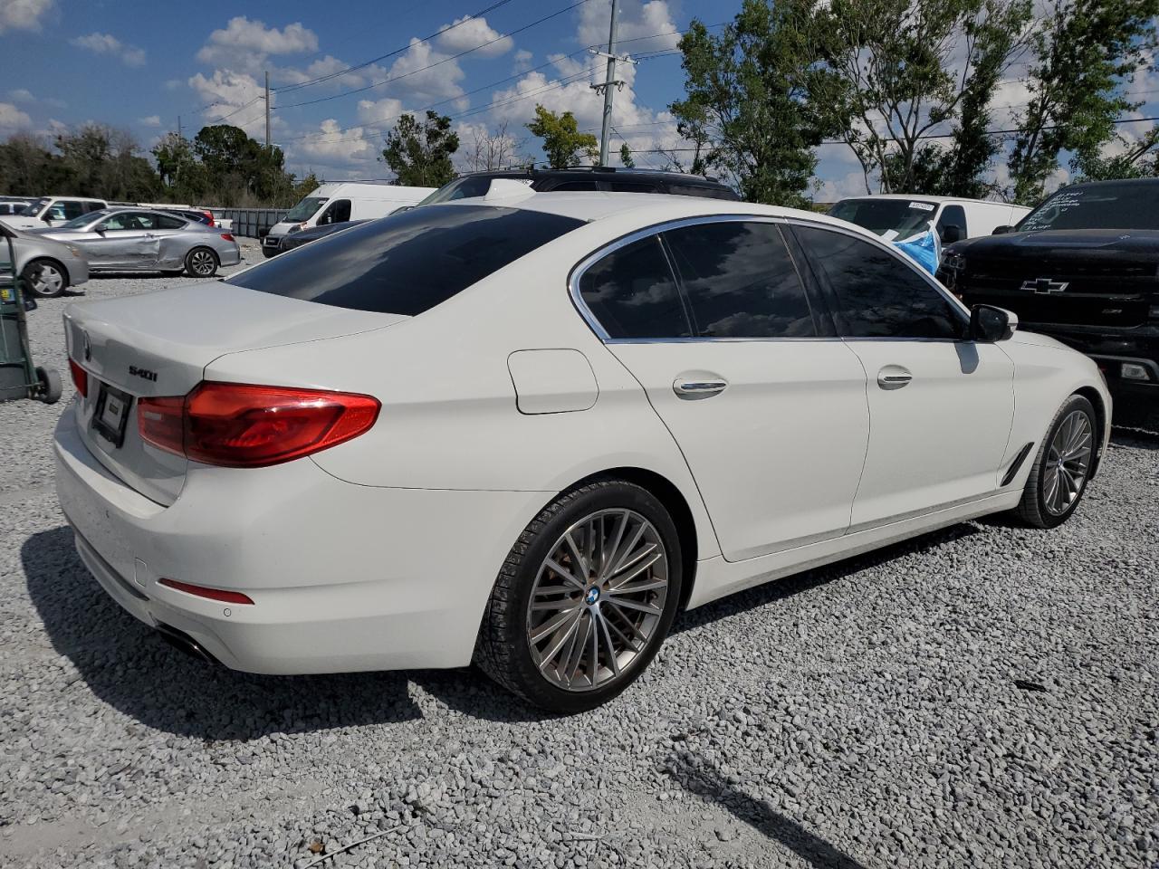 2017 BMW 540 I - Фото 3