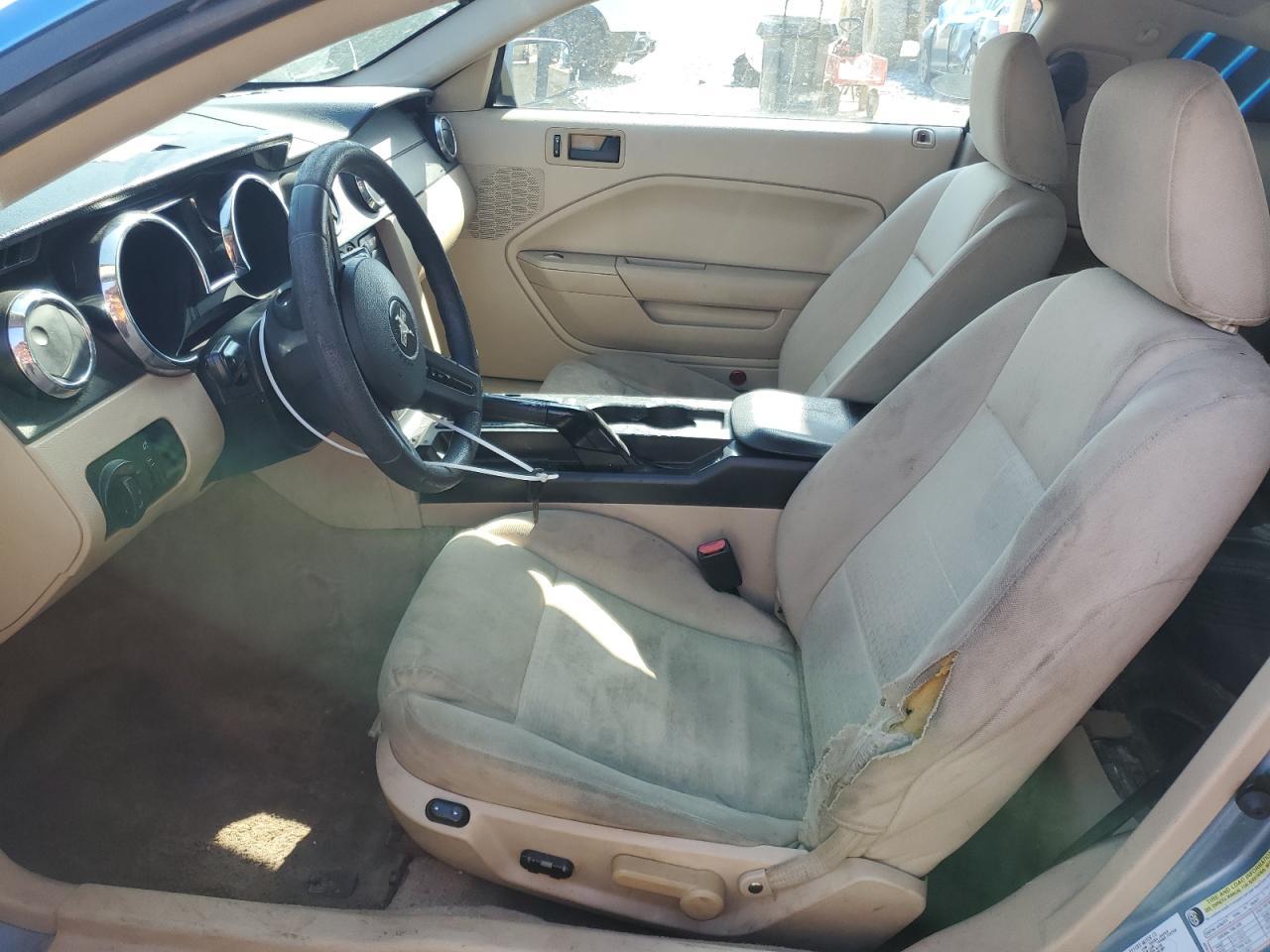 2005 Ford Mustang - Image 7