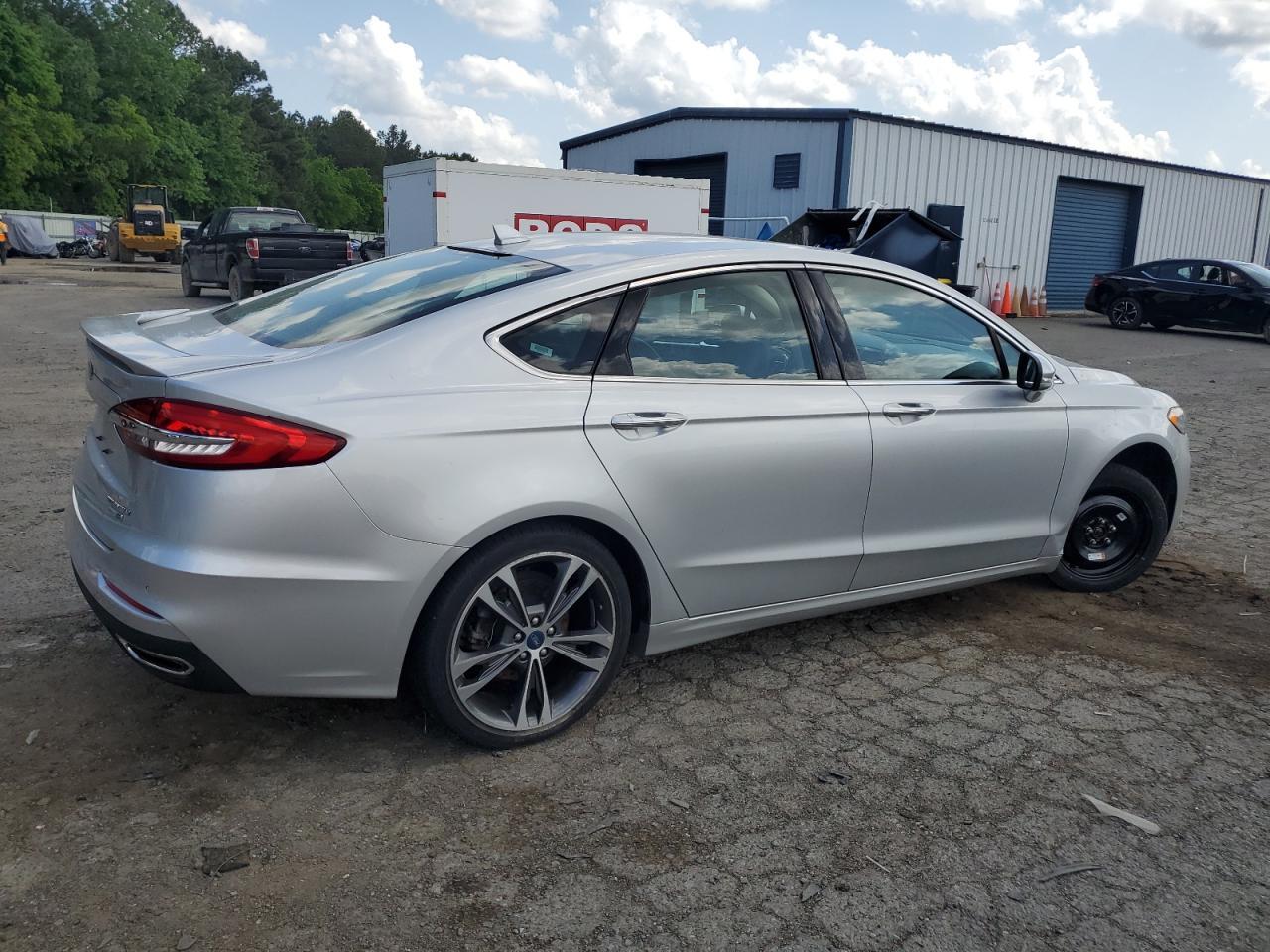 2019 Ford Fusion Titanium - Image 3