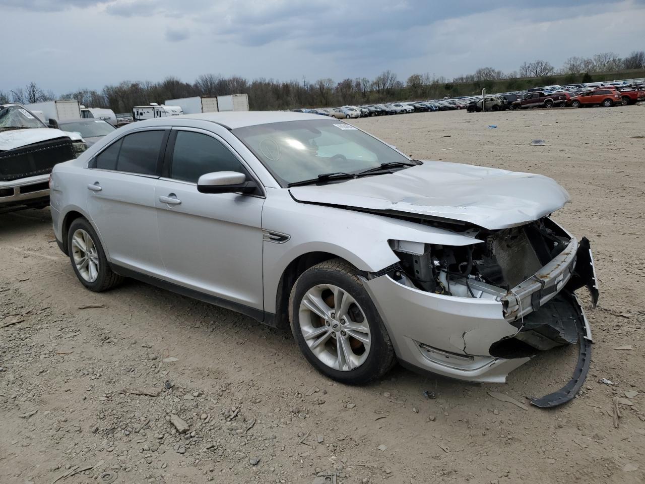 2019 Ford Taurus Sel - Image 4