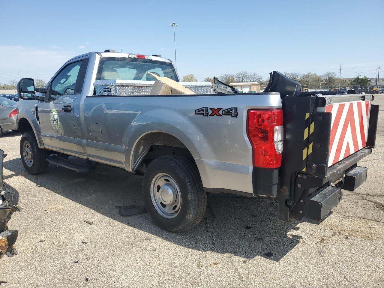 2021 Ford F250 Super Duty - Фото 2