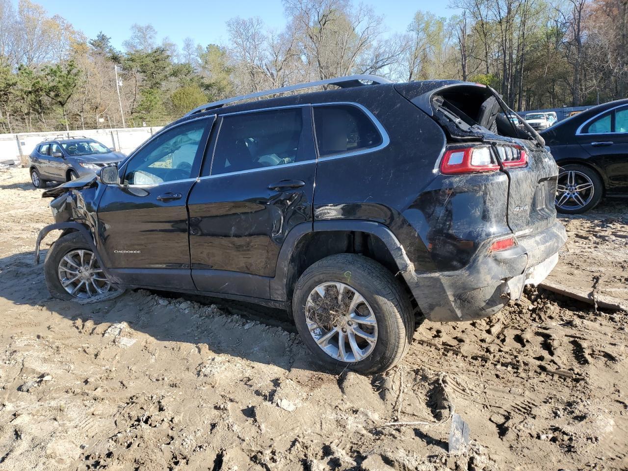 2019 Jeep Cherokee Latitude Plus - Фото 2