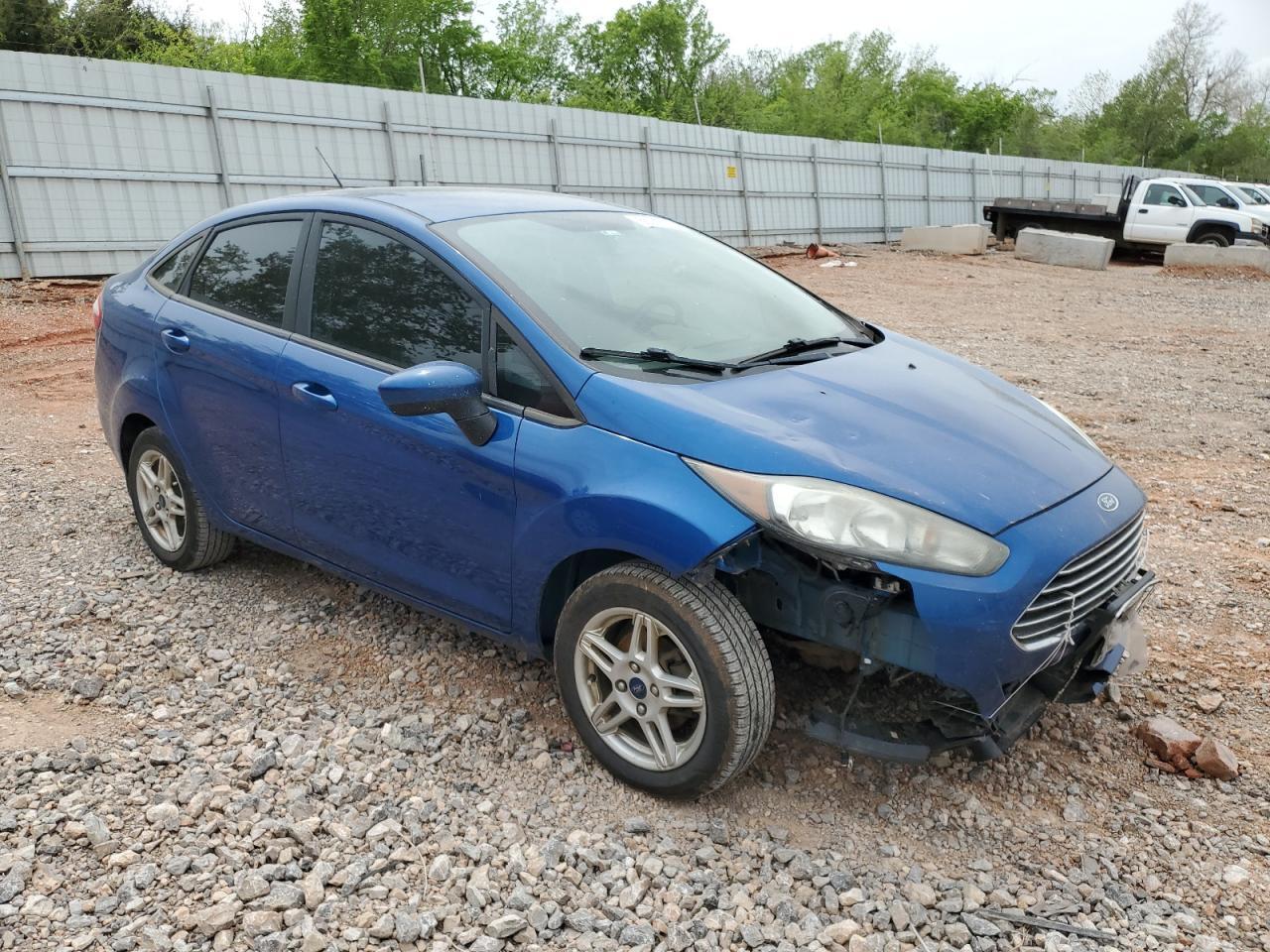 2019 Ford Fiesta Se - Image 4