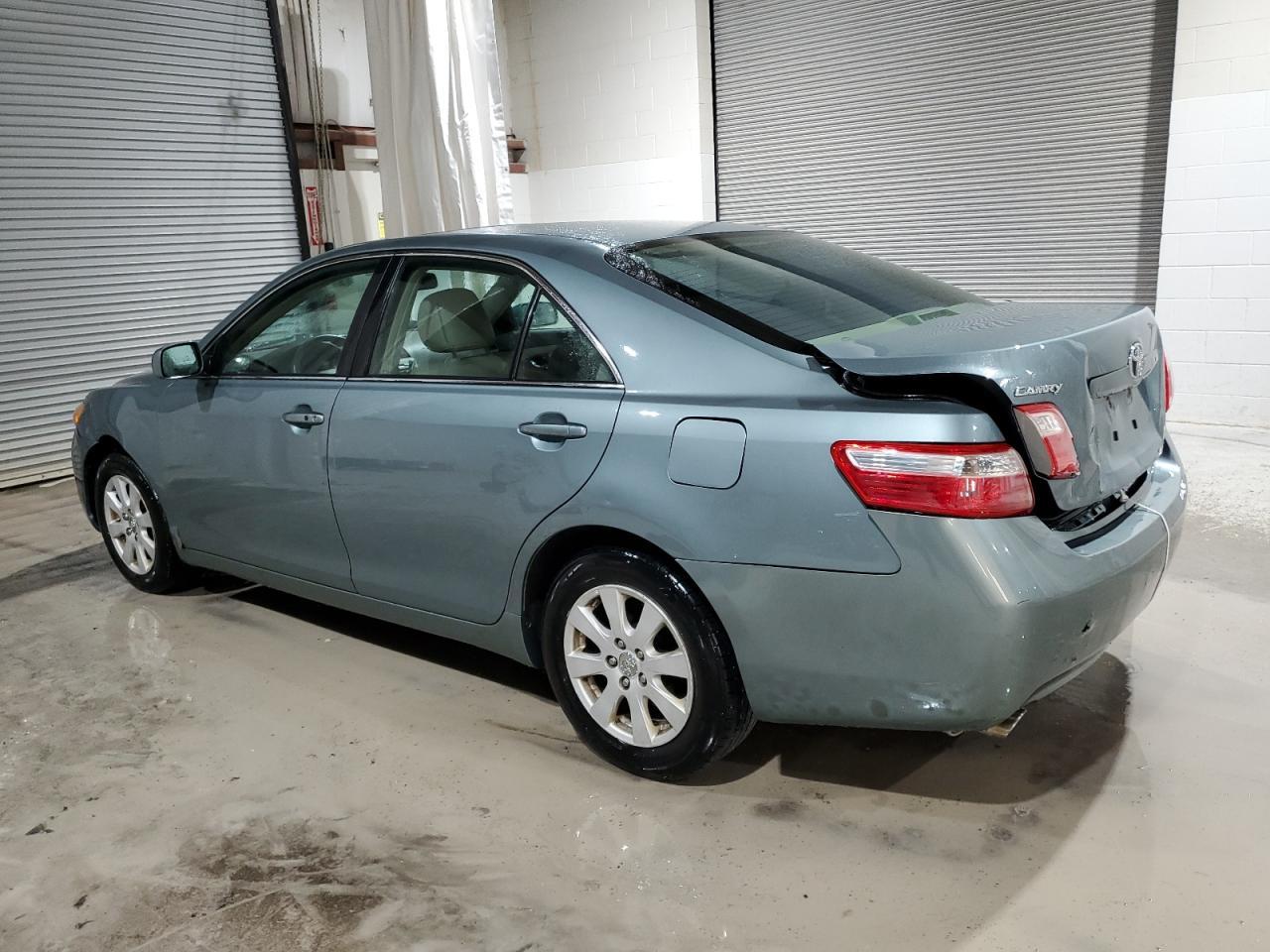 2008 Toyota Camry Le - Фото 2
