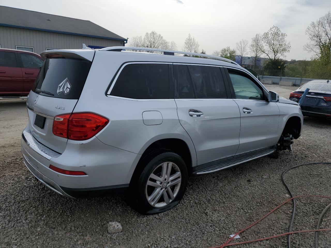 2016 Mercedes-Benz Gl 450 4Matic - Image 3