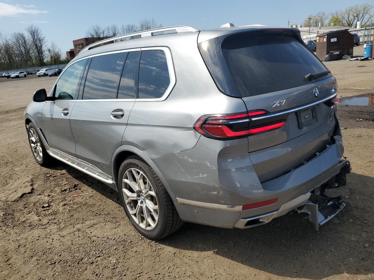 2023 BMW X7 xDrive40I - Image 2