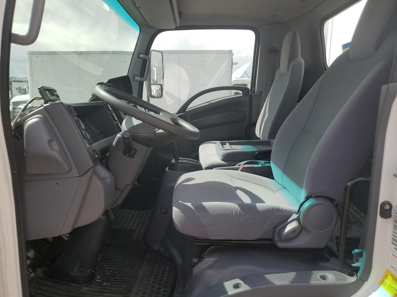 2017 Isuzu Npr - Image 7