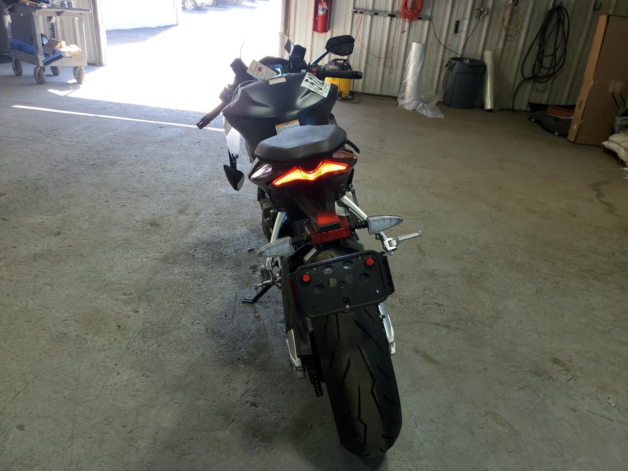 2024 Aprilia Rs 660 - Image 4