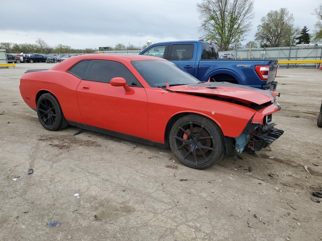 2010 Dodge Challenger Srt-8 - Image 4