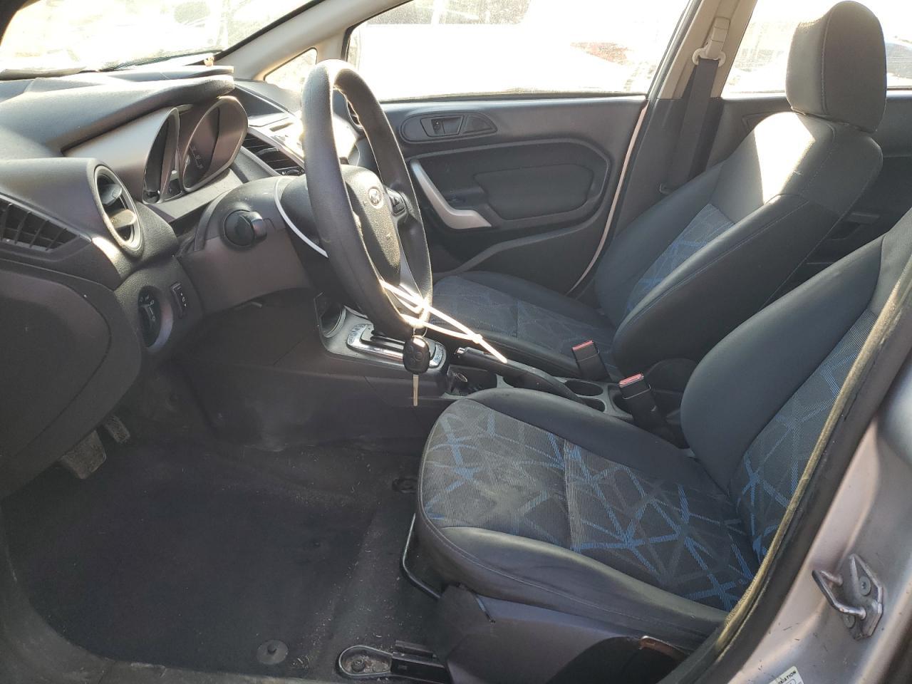 2011 Ford Fiesta Se - Фото 7