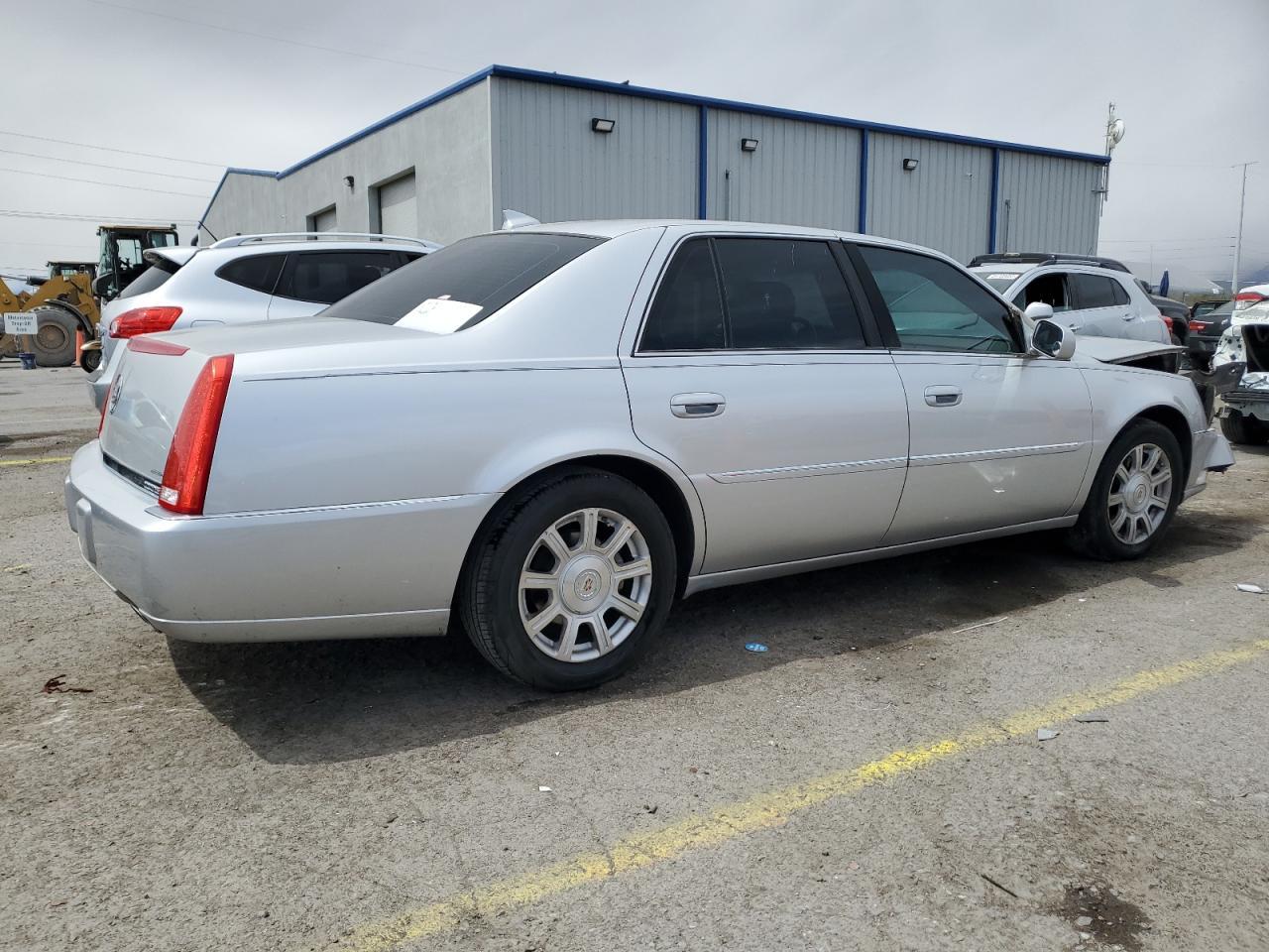 2010 Cadillac Dts - Фото 3