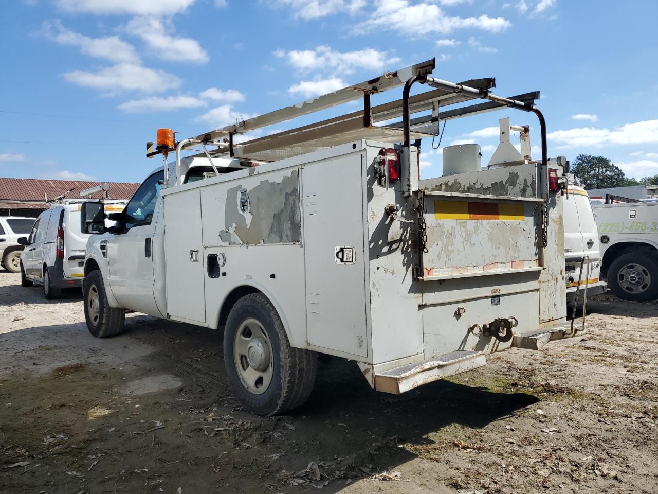 2008 Ford F350 Srw Super Duty - Image 2
