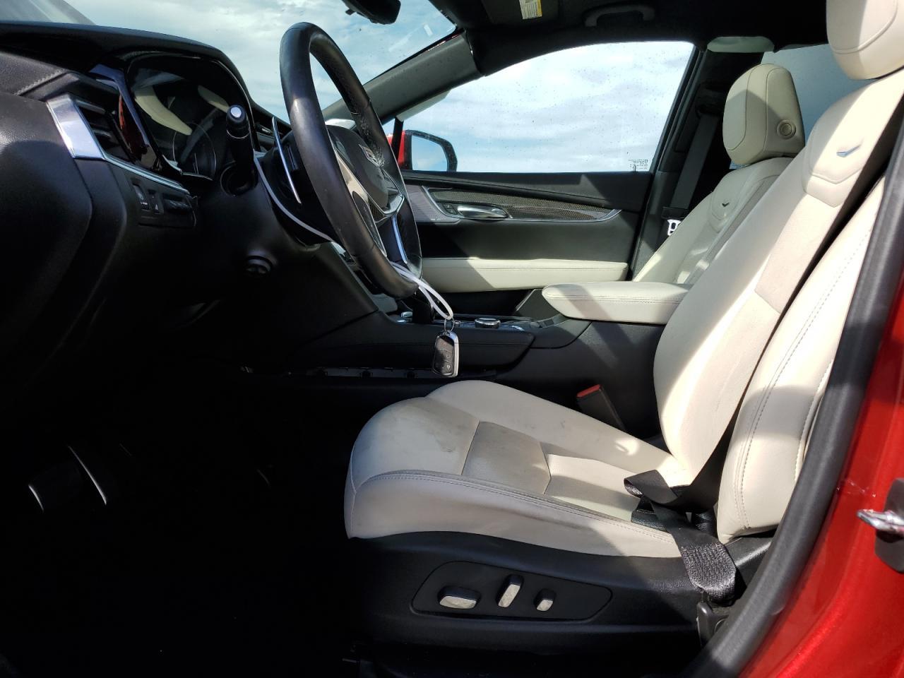 2022 Cadillac Xt5 Sport - Image 7