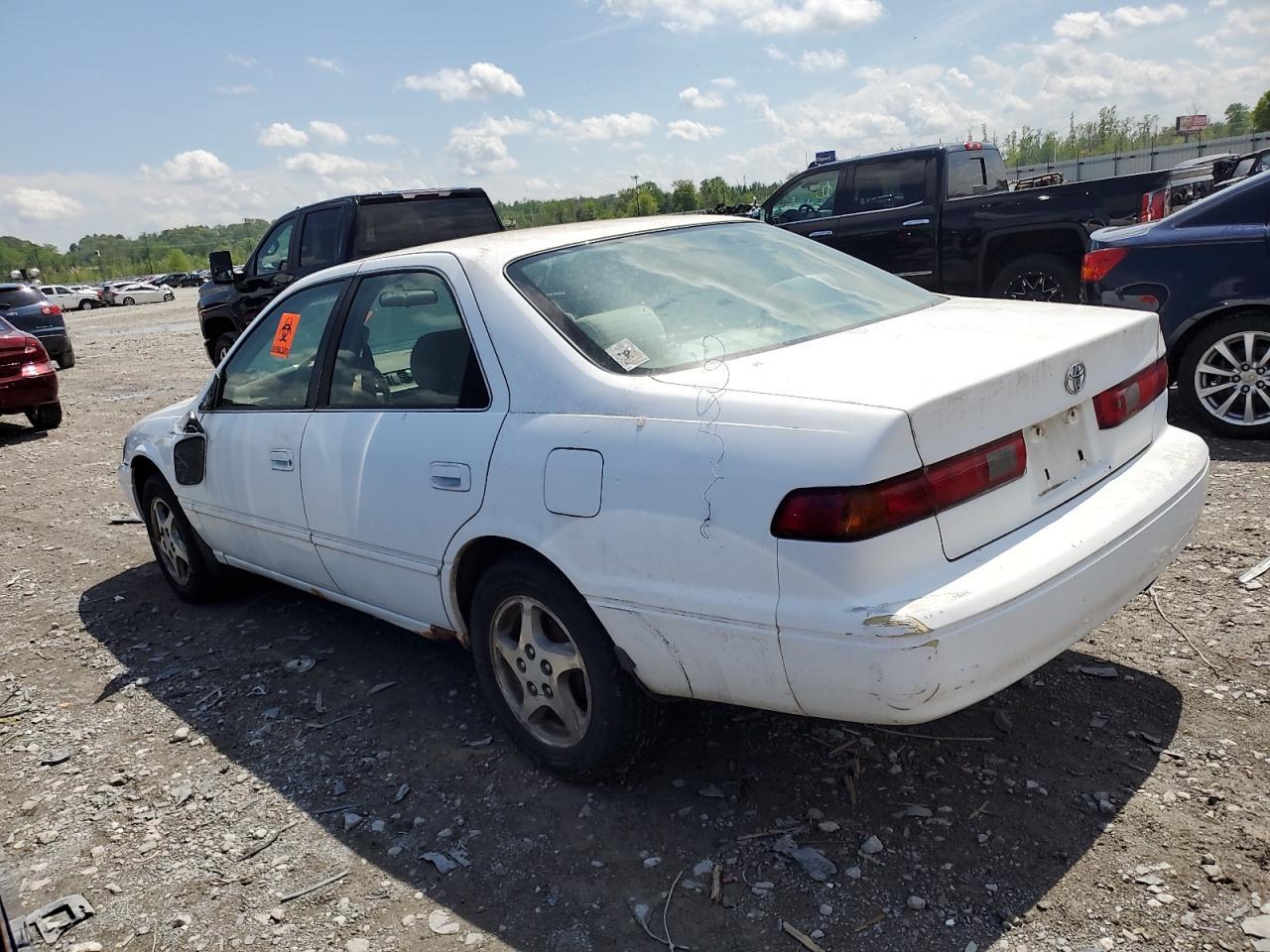 1997 Toyota Camry Ce - Image 2