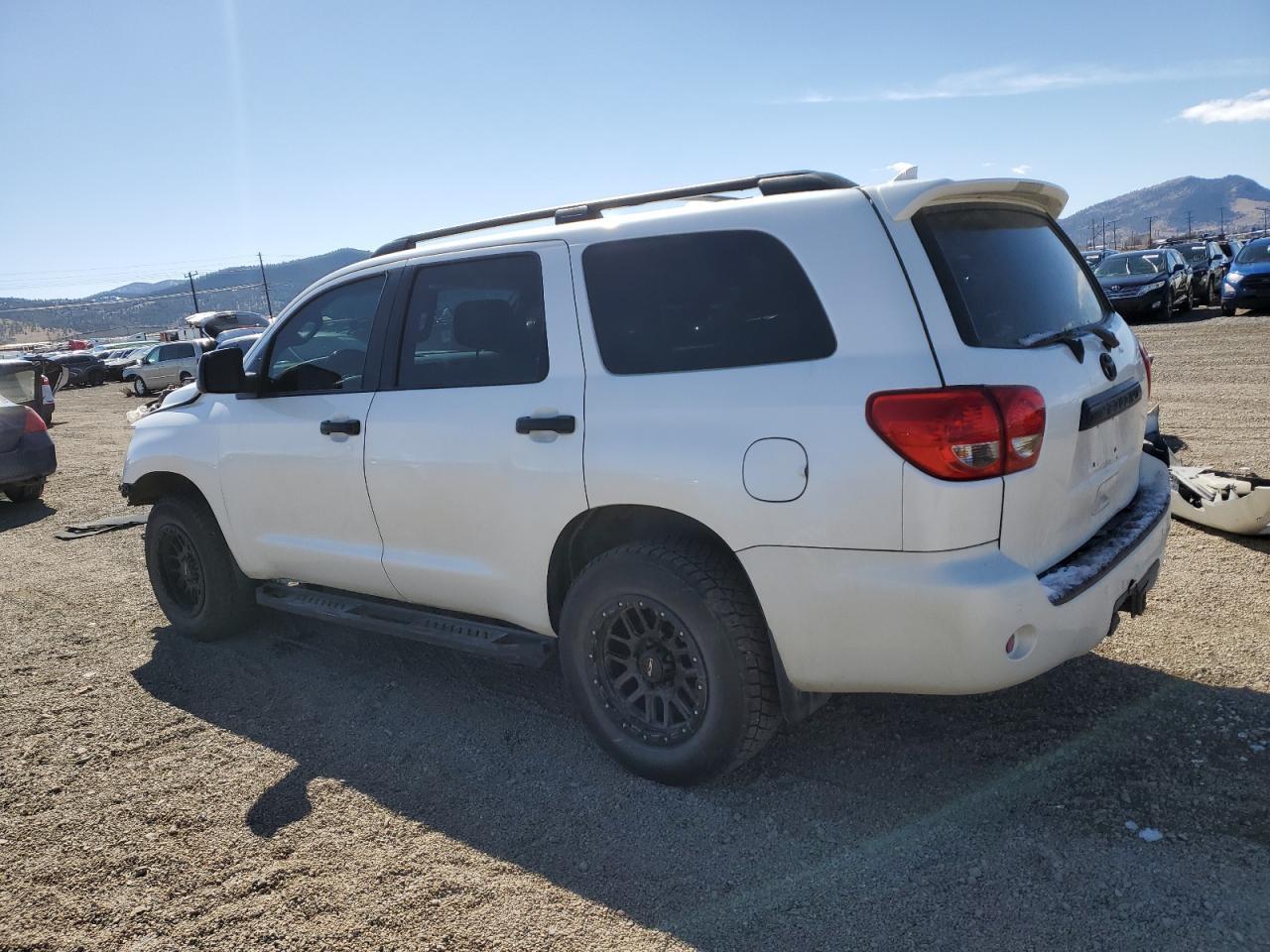 2016 Toyota Sequoia Platinum - Фото 2
