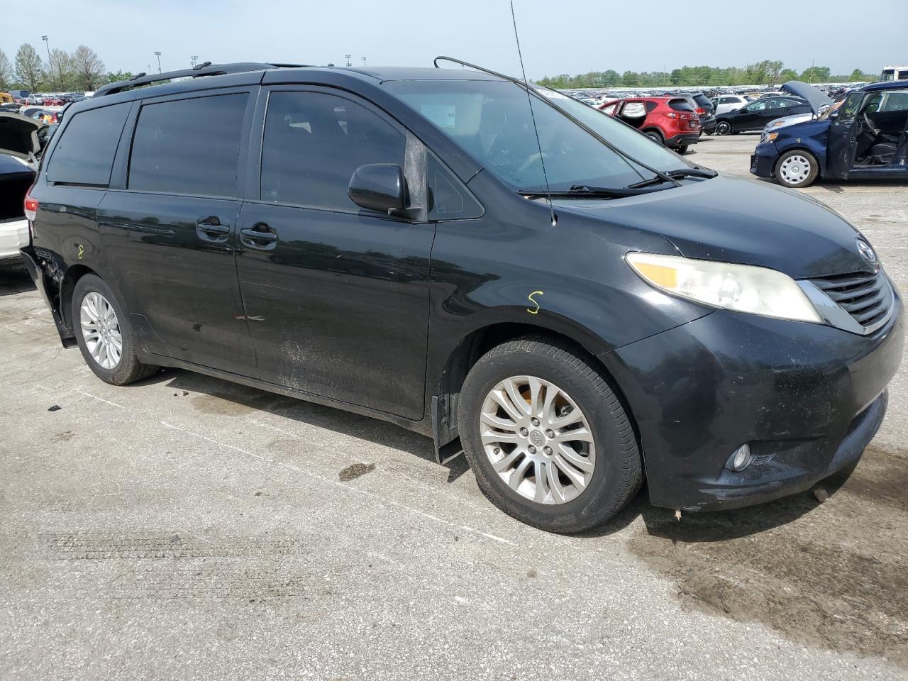 2011 Toyota Sienna Xle - Фото 4