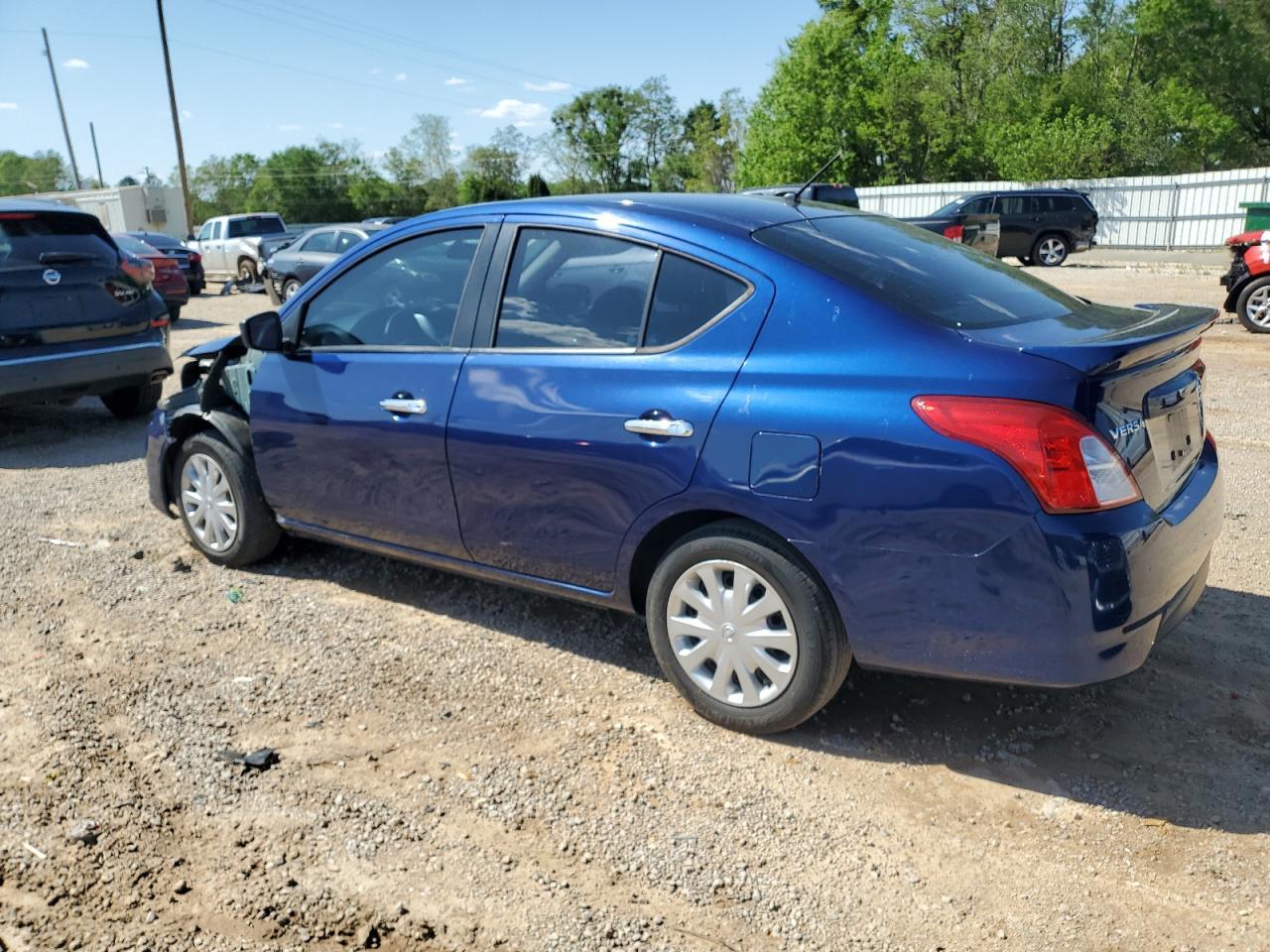 2019 Nissan Versa - Image 2