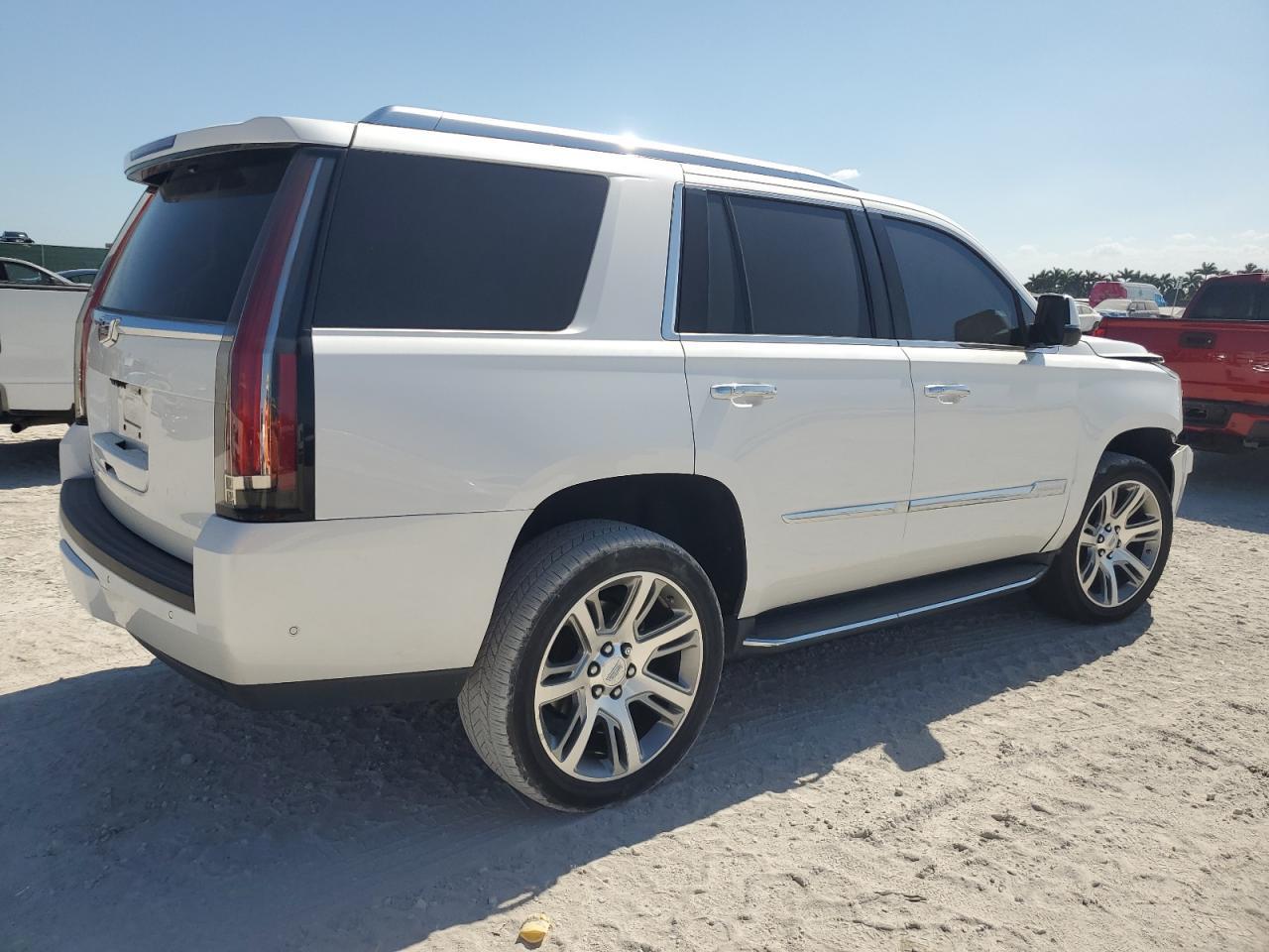 2017 Cadillac Escalade - Фото 3