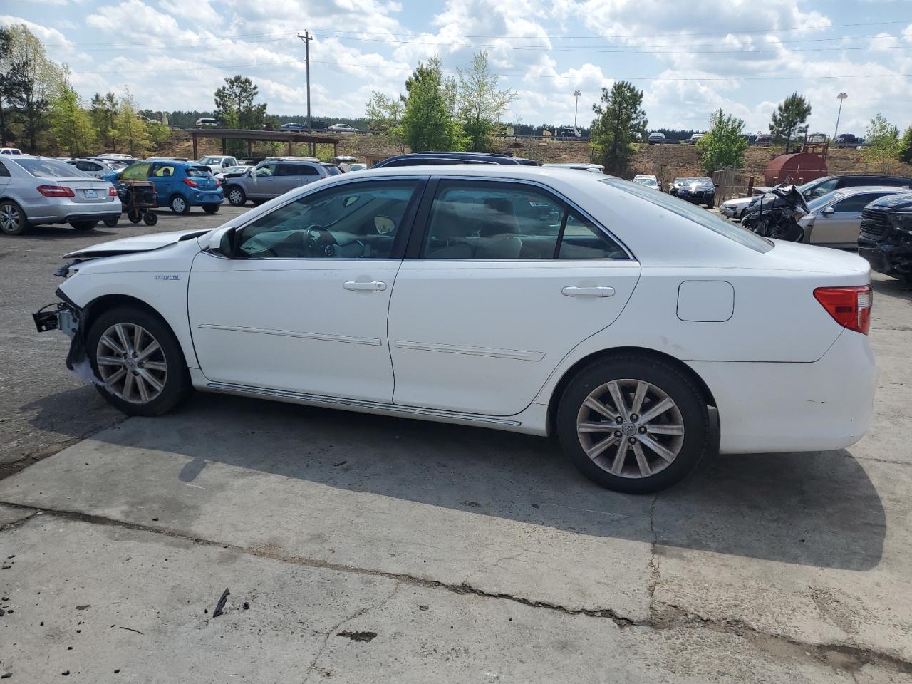2012 Toyota Camry Hybrid - Image 2