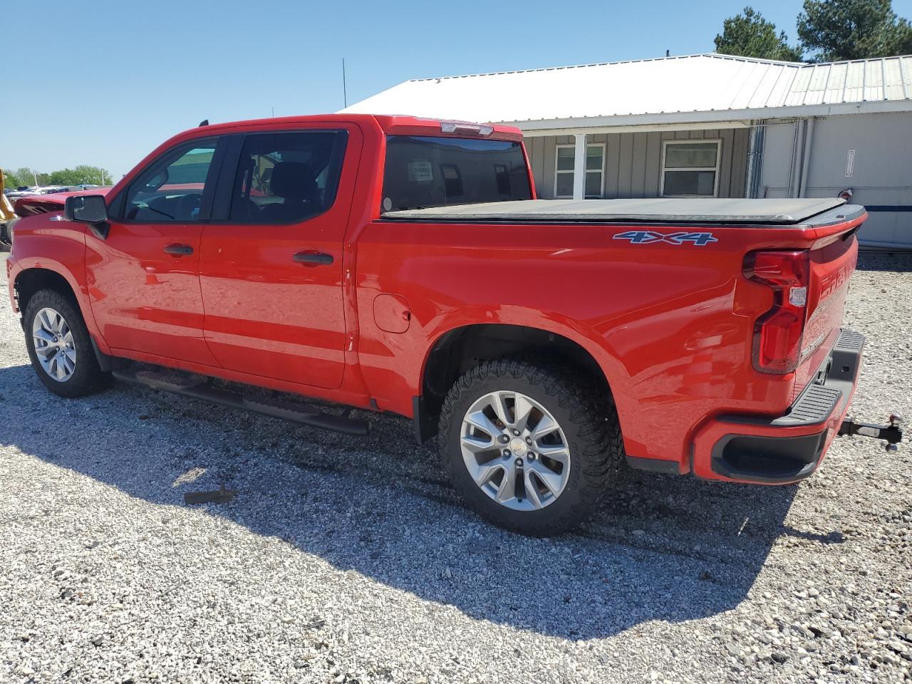 2021 Chevrolet Silverado K1500 Custom - Фото 2