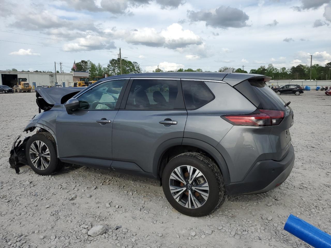 2023 Nissan Rogue Sv - Image 2