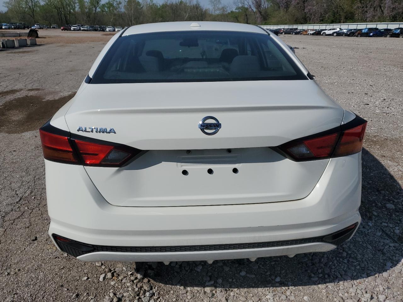 2019 Nissan Altima S - Image 6