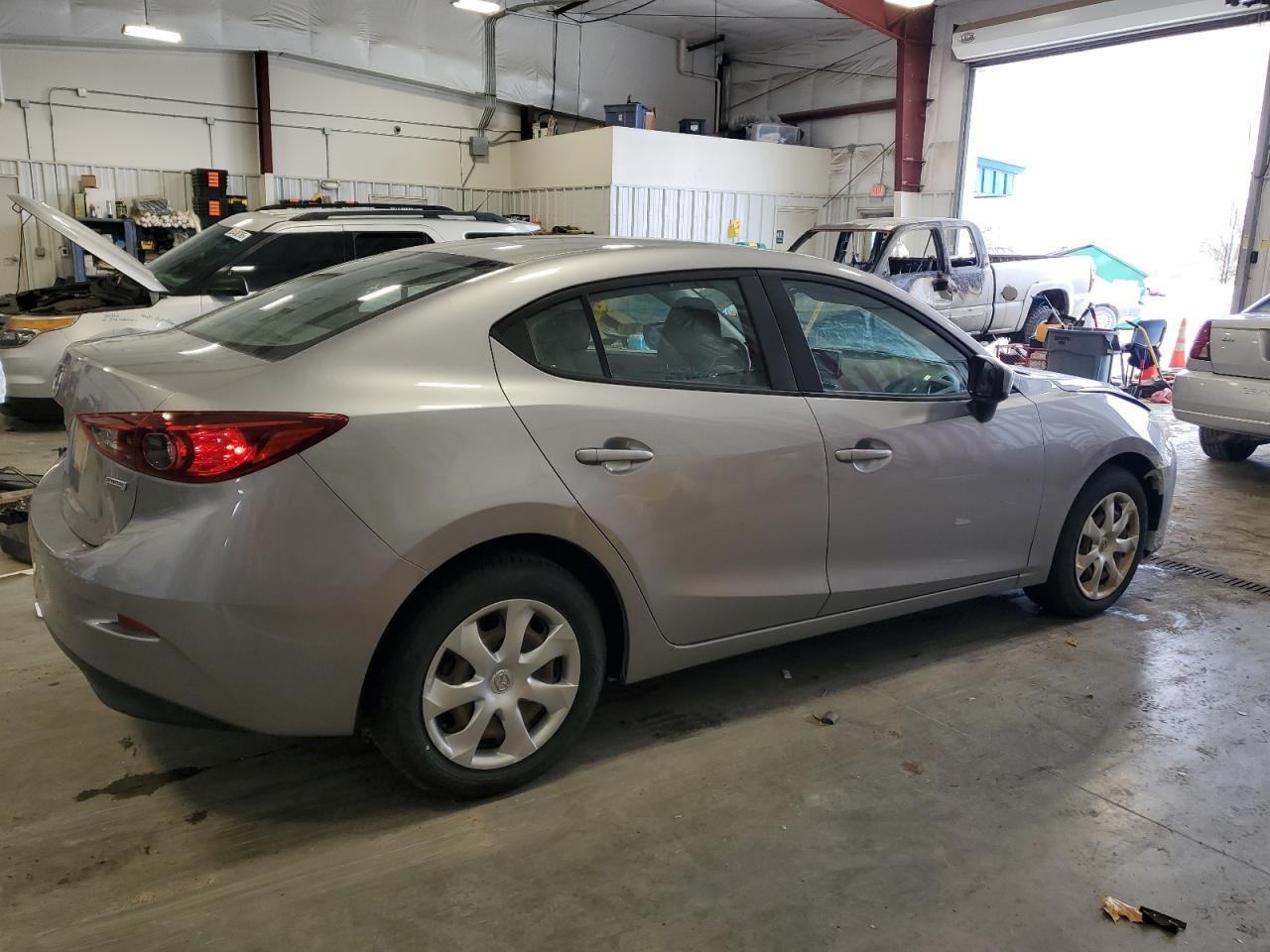 2015 Mazda 3 Sport - Image 3