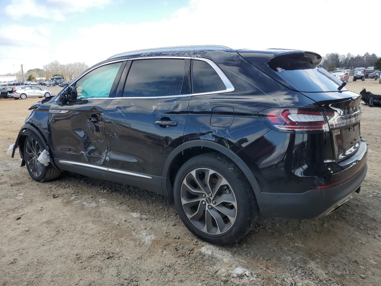 2022 Lincoln Nautilus Reserve - Image 2