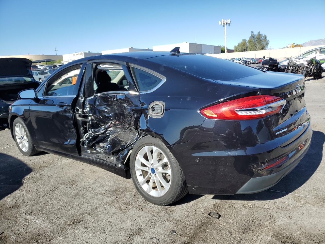 2019 Ford Fusion Se - Image 2