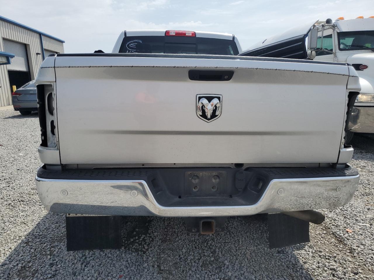 2016 Ram 2500 Laramie - Фото 6