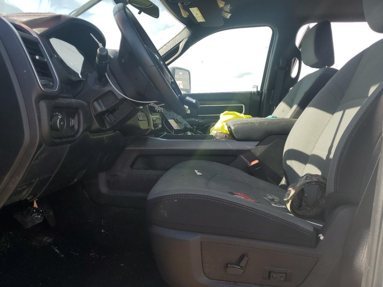 2024 Ram 3500 - Image 7