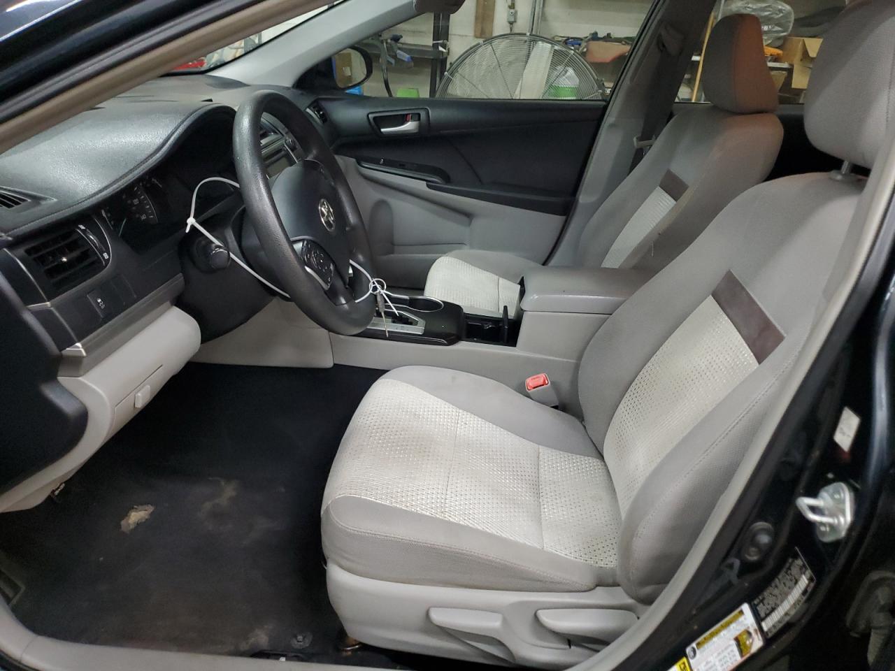 2012 Toyota Camry Base - Фото 7