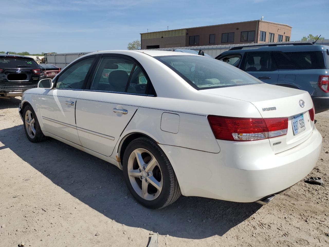 2007 Hyundai Sonata Se - Image 2