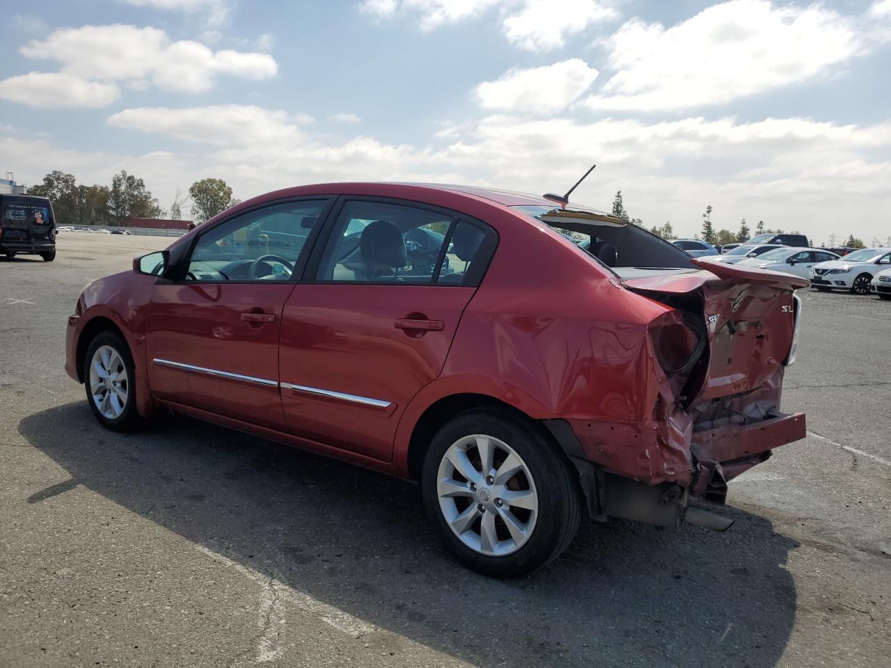 2012 Nissan Sentra 2.0 - Image 2
