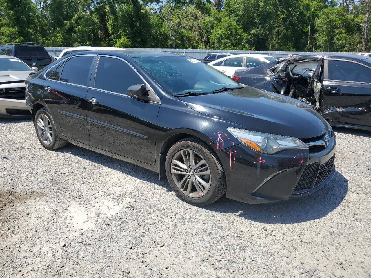 2017 Toyota Camry Le - Фото 4