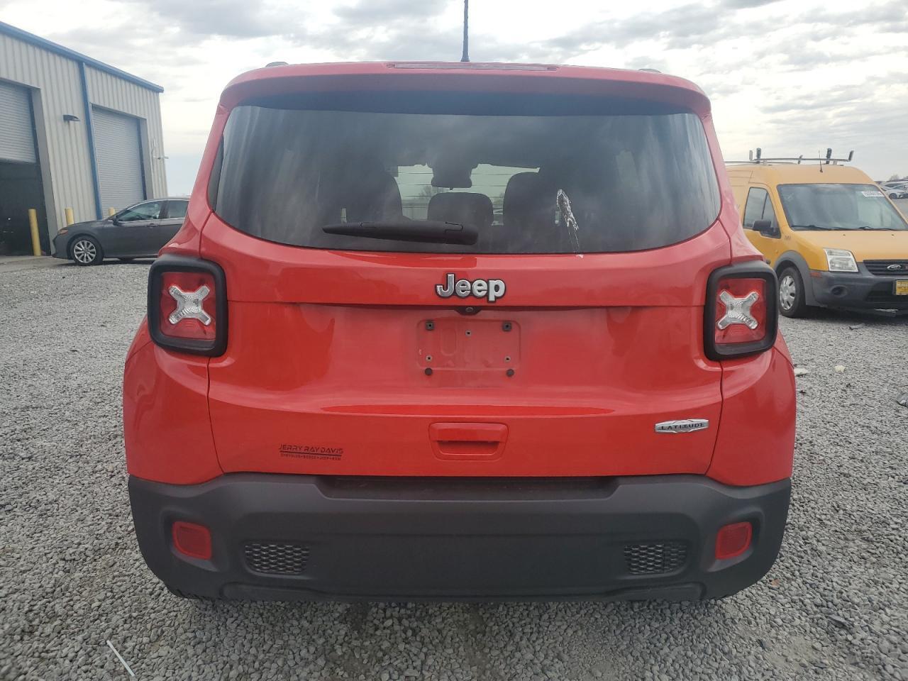 2019 Jeep Renegade Latitude - Image 6