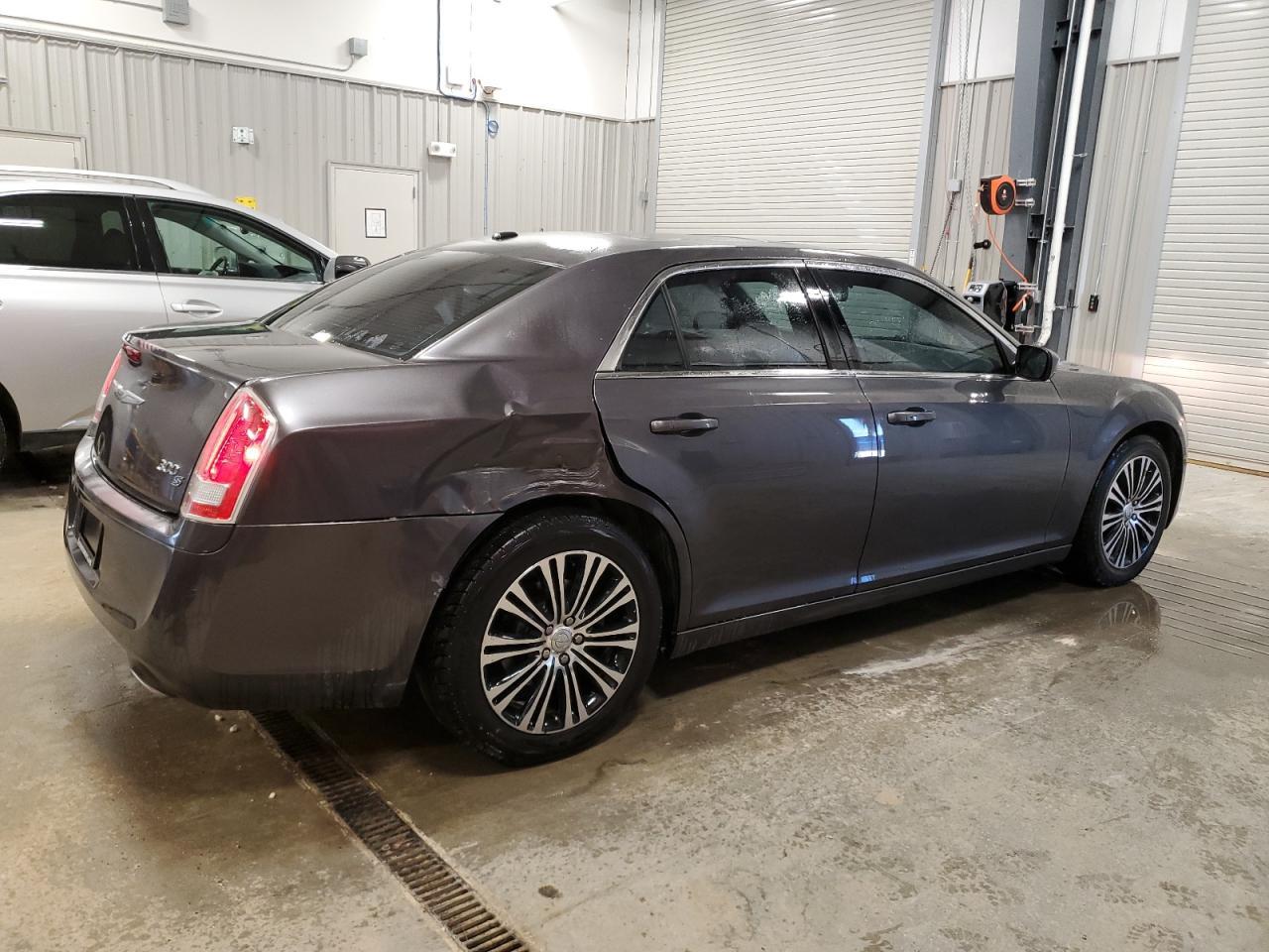2013 Chrysler 300 S - Фото 3