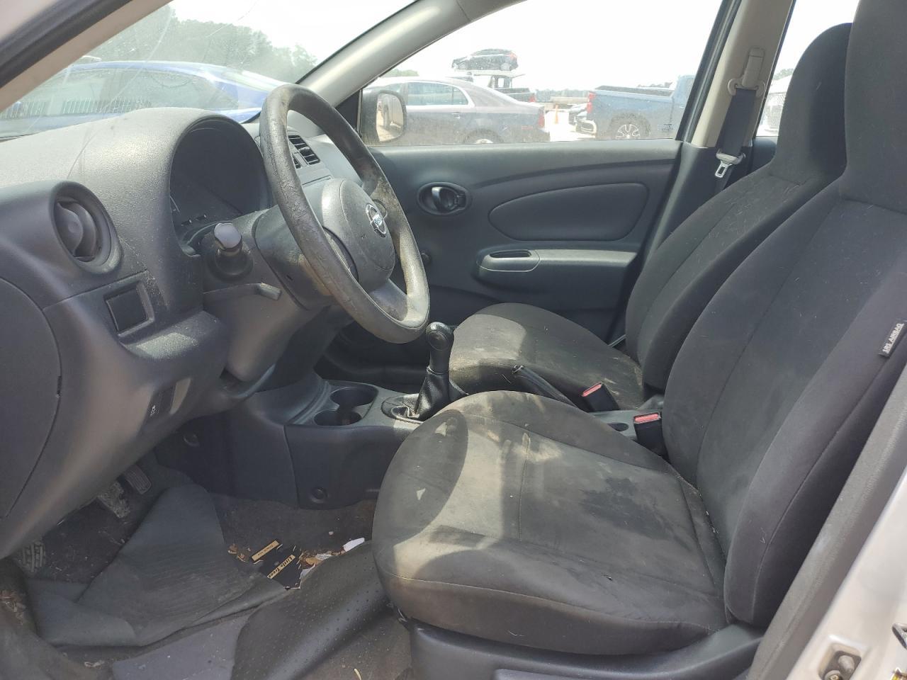 2012 Nissan Versa S - Фото 7