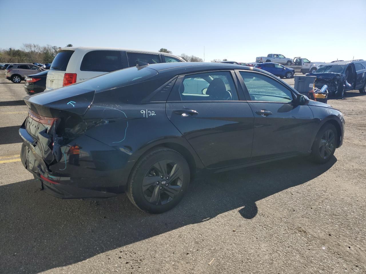 2023 Hyundai Elantra Sel - Image 3
