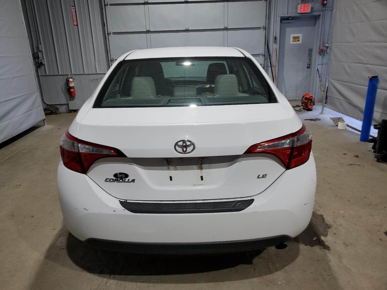 2015 Toyota Corolla L - Фото 6