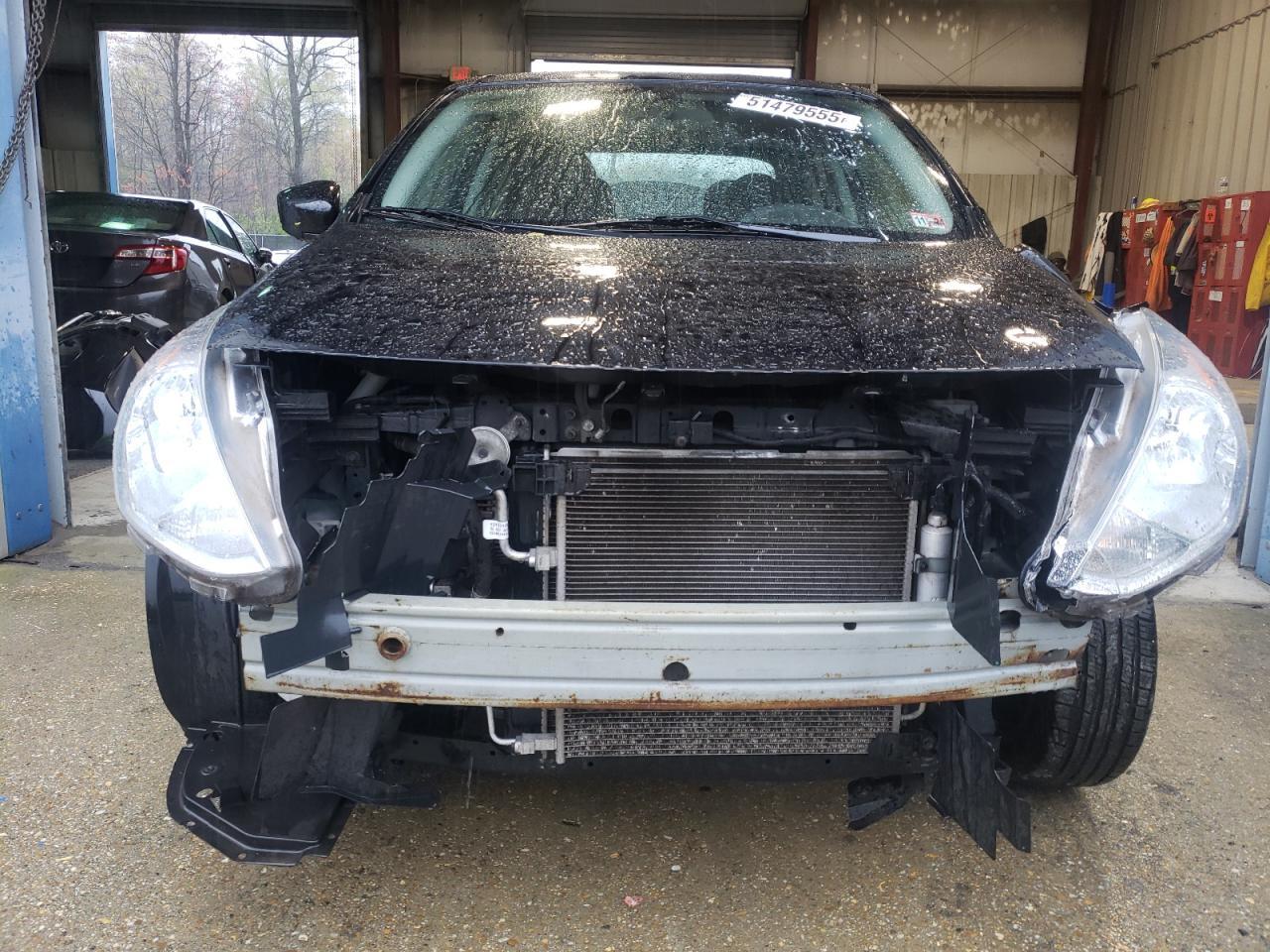 2017 Nissan Versa S - Фото 5