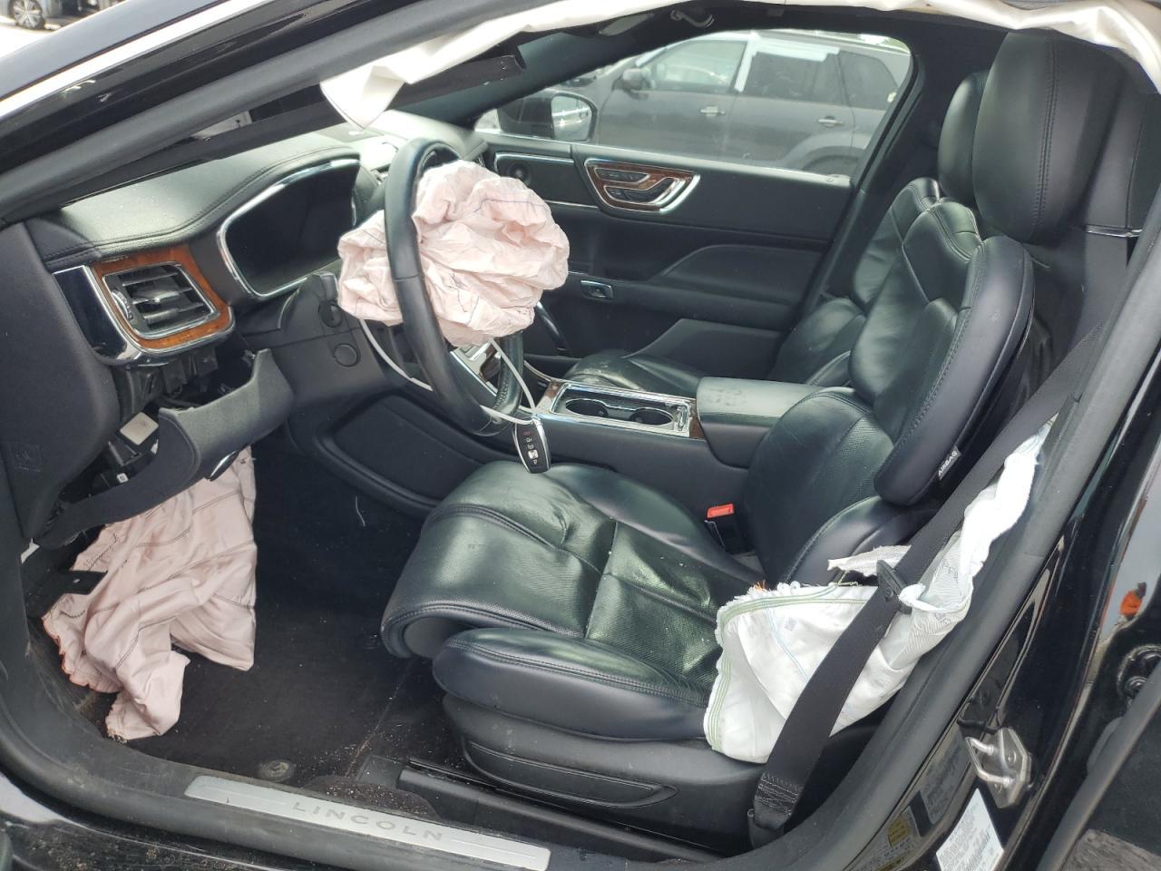 2018 Lincoln Continental Select - Фото 7