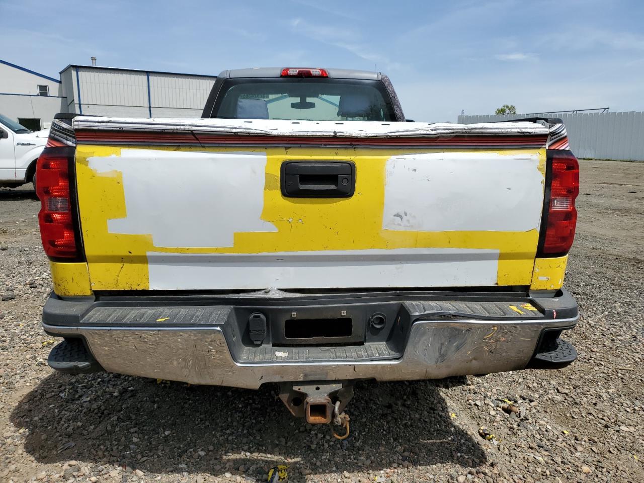 2016 Chevrolet Silverado C2500 Heavy Duty - Image 6
