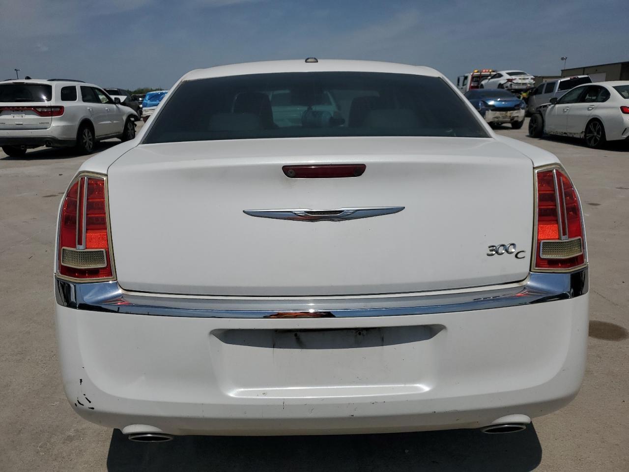 2013 Chrysler 300C - Фото 6