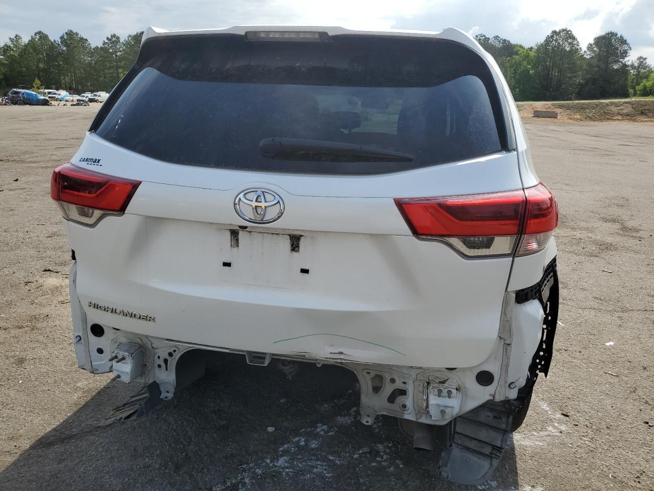 2017 Toyota Highlander Le - Фото 6