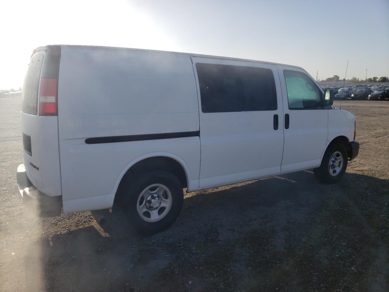 2006 Chevrolet Express G1500 - Фото 3