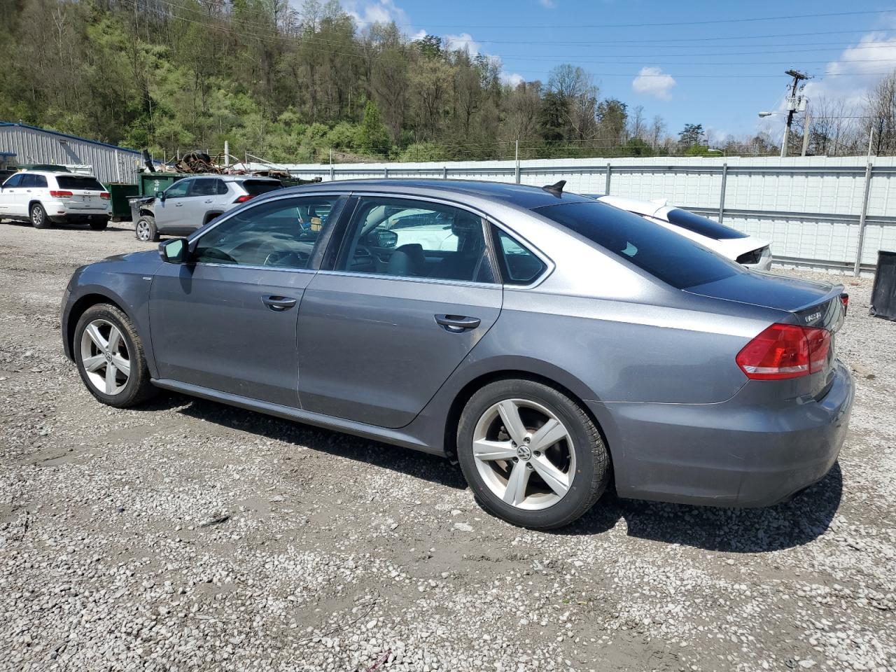 2014 Volkswagen Passat S - Фото 2