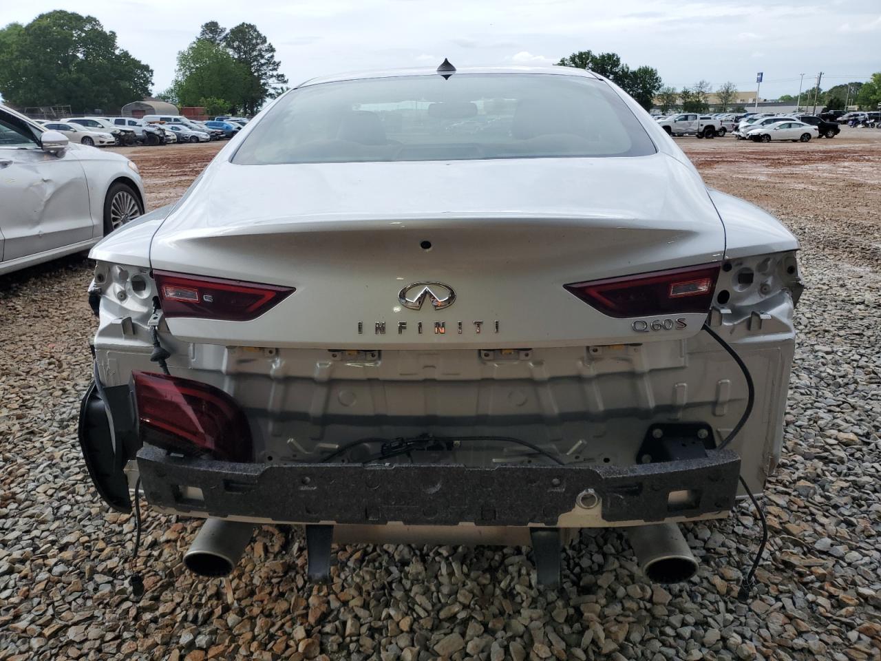 2017 Infiniti Q60 Red Sport 400 - Фото 6