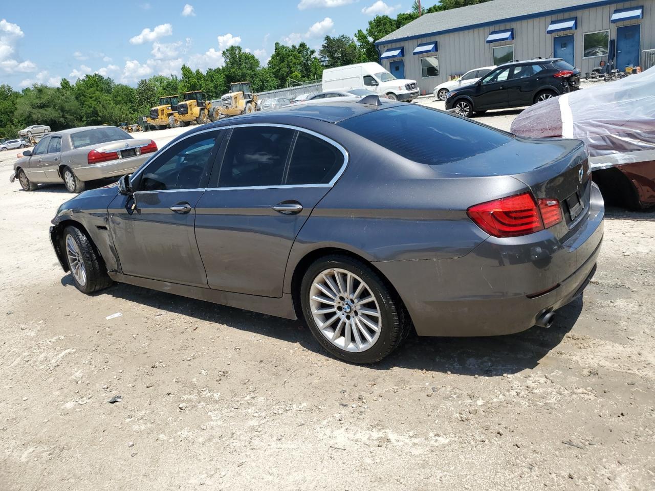 2011 BMW 535 I - Фото 2